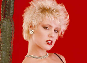 Джинна Файн