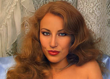 Лони Сандерс